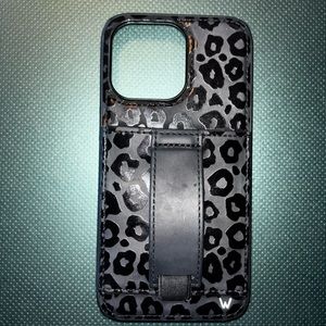 WALLI phone case ! For the iPhone 13 Pro.